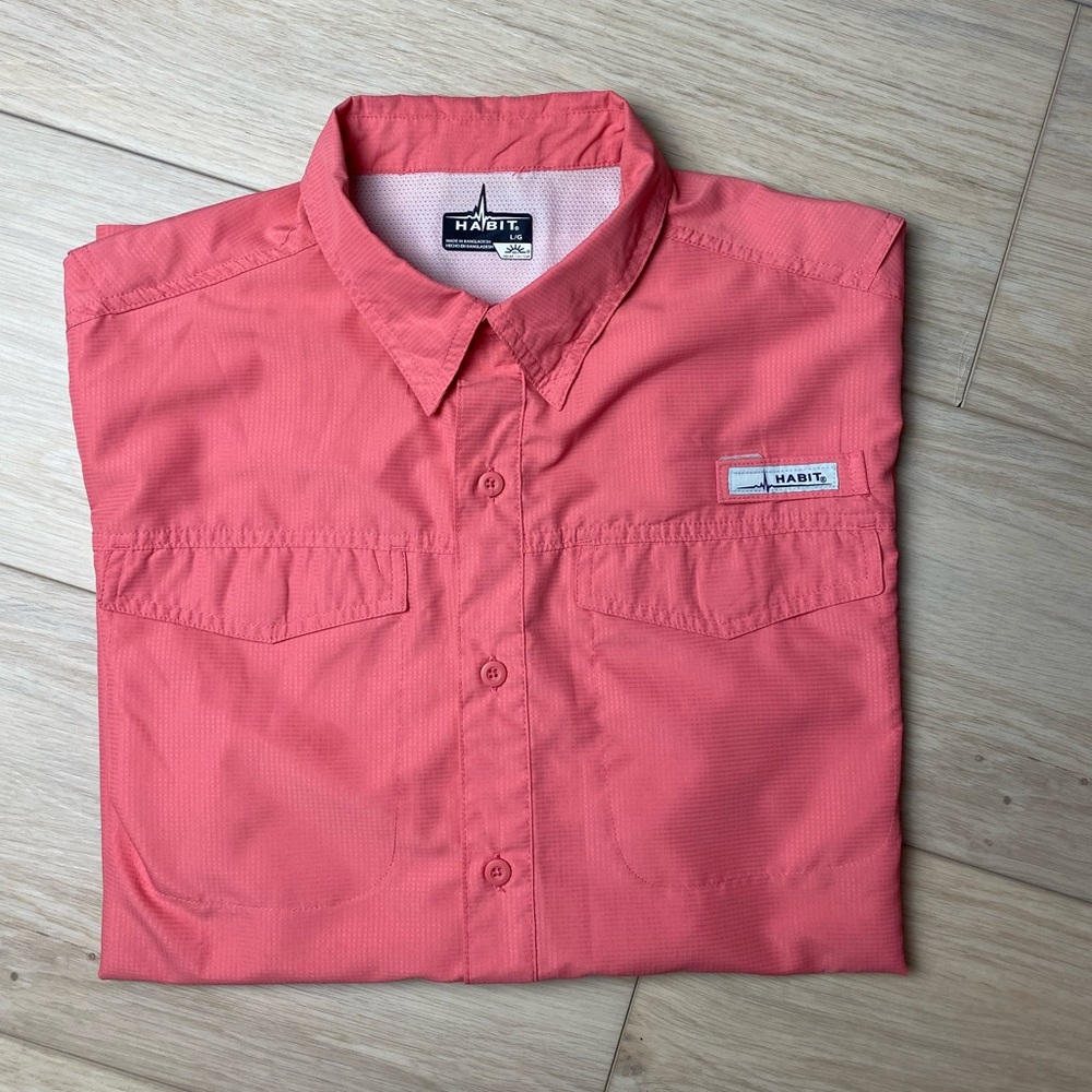 Habit salmon men’s performance shirt